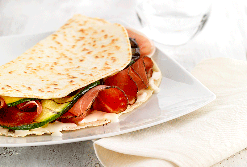 Piadina artigianale speck zucchine melanzane